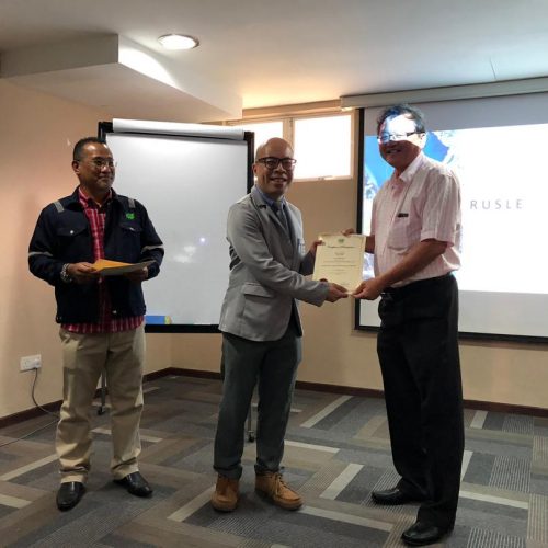 PHOTO-2018-12-06-08-23-21(1)